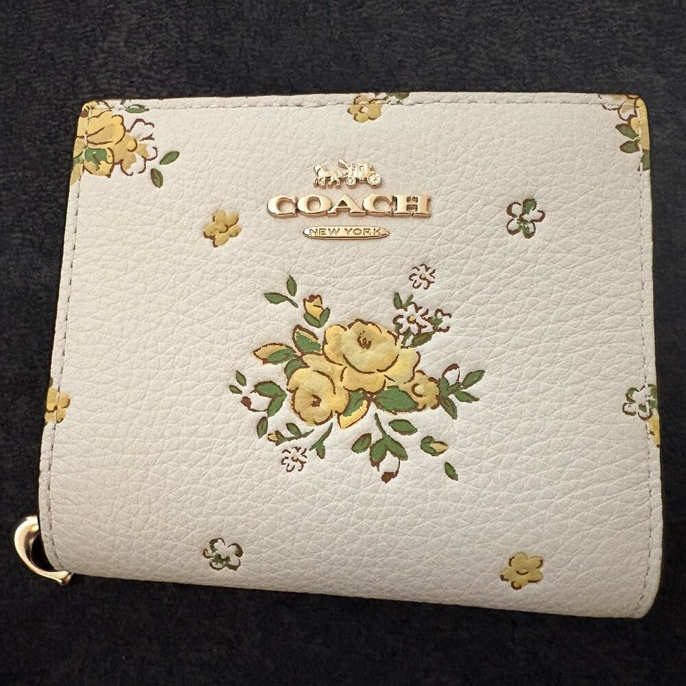 Coach Snap Wallet with Floral Print - Picture 4 of 5